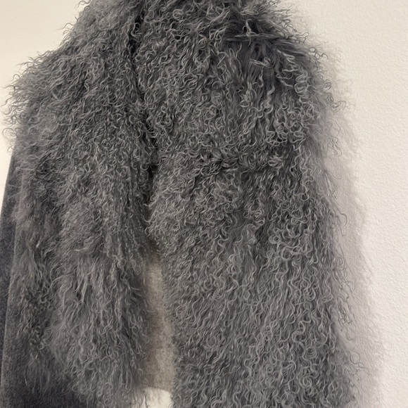 POLOGEORGIS NEW 100% Dyed Lamb Fur Cape/Shawl One Size - Picture 3 of 8